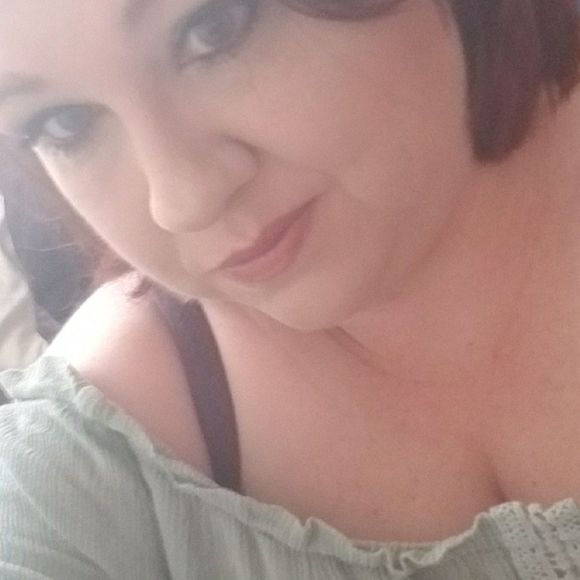 Meet your Posher, Desiree - Picture 1 of 1